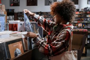 Click and Collect 2.0: The Evolution of Hybrid Shopping