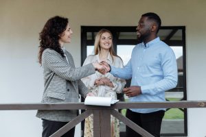 Blockchain in Real Estate: Streamlining Transactions and Titles